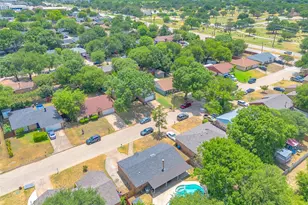 1832 Steinburg Ln, Fort Worth, TX 76134 - Photo 3