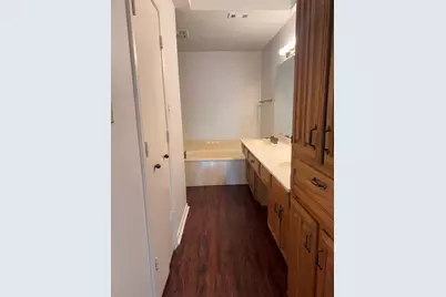 3304 Scarlet Oak Court, Farmers Branch, TX 75234 - Photo 17