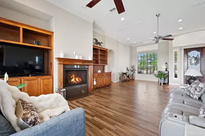 1009 Summerlin Drive, Granbury, TX 76048 - Photo 7