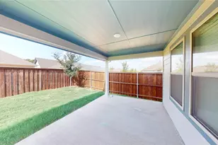 13153 Enclave Pkwy, Providence Village, TX 76227 - Photo 17