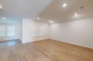 13153 Enclave Pkwy, Providence Village, TX 76227 - Photo 11