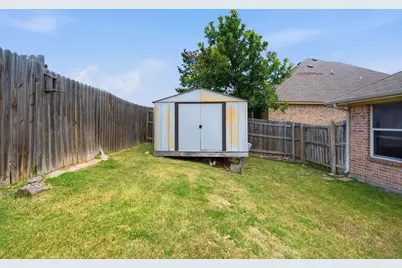 301 Lottie Lane, Saginaw, TX 76179 - Photo 31