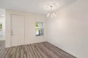 1583 Fiji St, Dallas, TX 75203 - Photo 9