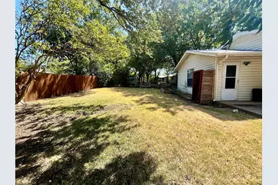 1811 Redwood Street, Arlington, TX 76014 - Photo 21