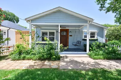 613 E Worth Street, Grapevine, TX 76051 - Photo 1