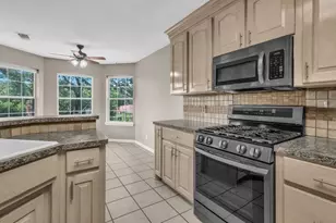 808 W Couts St, Weatherford, TX 76086 - Photo 15