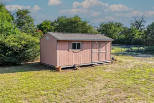 808 W Couts St, Weatherford, TX 76086 - Photo 31