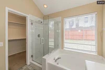 210 Madisson Drive, Euless, TX 76039 - Photo 11