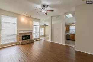 210 Madisson Dr, Euless, TX 76039 - Photo 7