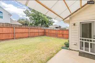 210 Madisson Dr, Euless, TX 76039 - Photo 21