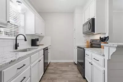 1809 S 11th Street #A, Waco, TX 76706 - Photo 5