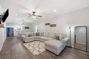 1809 S 11th St, Waco, TX 76706 - Photo 3