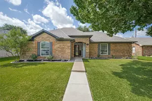 1686 Crosshaven Dr, Lewisville, TX 75077 - Photo 1