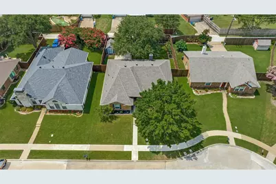 1686 Crosshaven Drive, Lewisville, TX 75077 - Photo 33