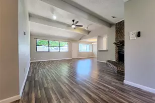 2641 Berkshire Ln, Grand Prairie, TX 75052 - Photo 3
