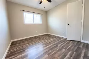 2641 Berkshire Ln, Grand Prairie, TX 75052 - Photo 13