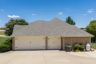 2211 Tanton Sound Ct, Granbury, TX 76049 - Photo 29