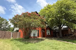 4209 Mulberry Dr, Carrollton, TX 75010 - Photo 3