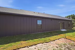 2310 Morningside Dr, Granbury, TX 76048 - Photo 9