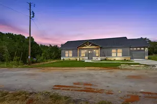 2310 Morningside Dr, Granbury, TX 76048 - Photo 3