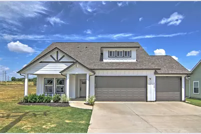 7206 Treaty Oaks Boulevard, Granbury, TX 76048 - Photo 1