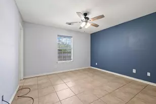 207 W South St, Whitesboro, TX 76273 - Photo 21