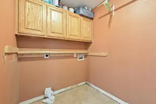 207 W South St, Whitesboro, TX 76273 - Photo 11