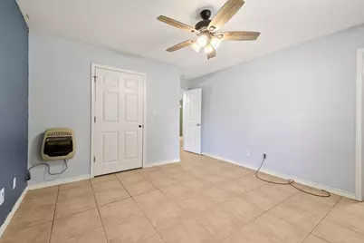 207 W South Street, Whitesboro, TX 76273 - Photo 23