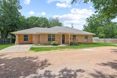 207 W South Street, Whitesboro, TX 76273 - Photo 3