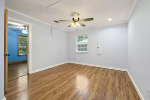 207 W South St, Whitesboro, TX 76273 - Photo 15