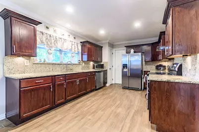1106 Coronet Street, Irving, TX 75062 - Photo 13