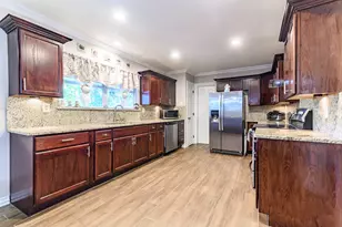 1106 Coronet St, Irving, TX 75062 - Photo 13