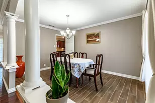 1106 Coronet St, Irving, TX 75062 - Photo 9