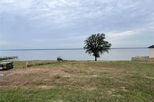 1564 Shoreline Dr, Mabank, TX 75143 - Photo 1