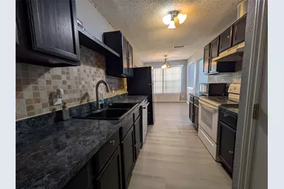 1800 Fernwood Circle, Carrollton, TX 75006 - Photo 9