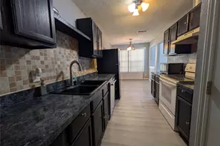 1800 Fernwood Cir, Carrollton, TX 75006 - Photo 9