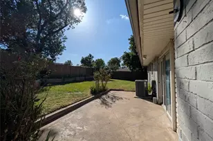 1800 Fernwood Cir, Carrollton, TX 75006 - Photo 13