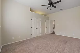 6035 Oak Hollow Dr, Burleson, TX 76028 - Photo 29