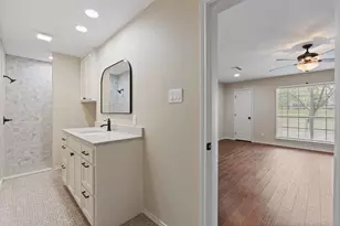 6035 Oak Hollow Dr, Burleson, TX 76028 - Photo 23