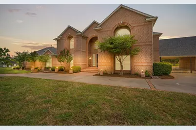 6035 Oak Hollow Drive, Burleson, TX 76028 - Photo 7