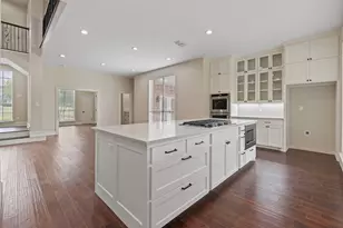 6035 Oak Hollow Dr, Burleson, TX 76028 - Photo 11