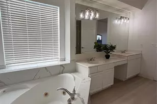 2301 Clearspring Dr S, Irving, TX 75063 - Photo 15