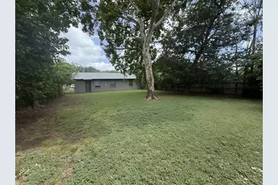 1706 Martin Luther Drive, Arlington, TX 76010 - Photo 15