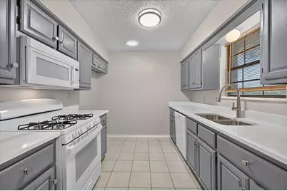 828 Haverford Lane, DeSoto, TX 75115 - Photo 3