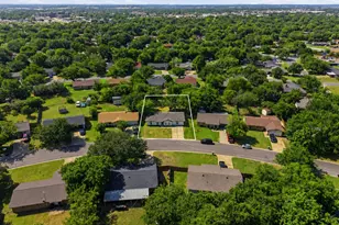 318 NE Michael Dr, Burleson, TX 76028 - Photo 1