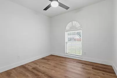 318 NE Michael Drive, Burleson, TX 76028 - Photo 17