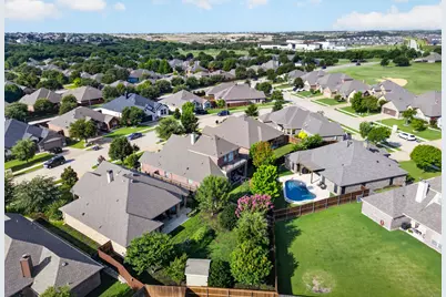 11000 Wanamaker Drive, Benbrook, TX 76126 - Photo 37