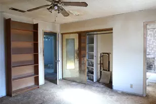 5324 Parker Henderson Rd, Fort Worth, TX 76119 - Photo 11