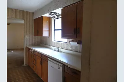 5324 Parker Henderson Road, Fort Worth, TX 76119 - Photo 9