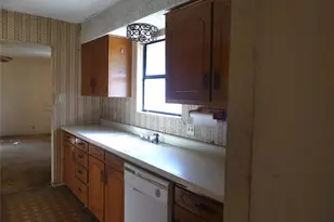 5324 Parker Henderson Rd, Fort Worth, TX 76119 - Photo 9